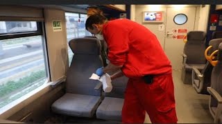 Coronavirus, le operazioni di sanificazione dei treni di Trenord