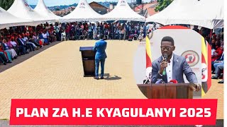 H.E BOBI WINE AGAMBYE SANYA MUMWANIRIZE NAYE TEMUGULAWO BISENGE BYAMWE.