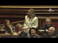 botta e risposta tra matteo renzi e giorgia meloni in senato