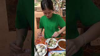 នំបញ្ចុកទឹកប្រហុករូបមន្តគ្រួសារសៀមរាប#siemreap #khmerfood