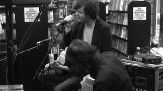 iDLEWiLD - When I Argue I See Shapes (Acoustic Instore Boston 2003)