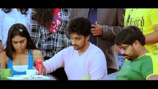 SVSC Dil Raju - Tuneega Tuneega Scenes - Sumanth trying to bribe MS Narayana - Rhea