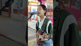 Just WOW! Young Thai Street Singer in Phuket #queenonstreet