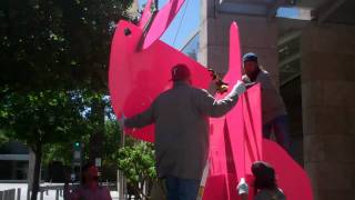 Installation of Aaron Curry's Big Pink in front of the Nasher Sculpture Center