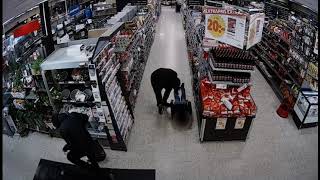 Grovt rån mot Ica butik rånare binder fast personalen