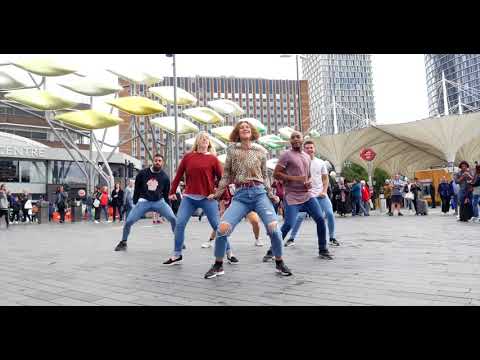 Amazing Westfield Stratford Flash Mob! Amazing Westfield Stratford Flash Mob!