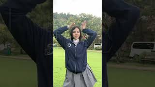 colegiala hermosa