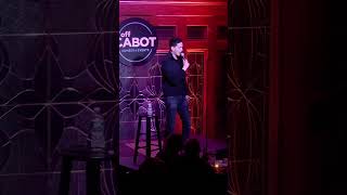 Comedian does impression of Tucker Carlson's CRAZY laugh | Comedian Matt Friend