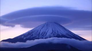 富士山への誘いⅢ(精進湖の夜明け)