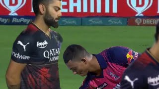 Yashasvi Jaiswal touched Virat Kohli's feet while meeting for the last time after losing RR vs RCB