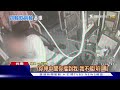 當街對嗆 公車與機車爆行車糾紛 互控擋車、逼車｜tvbs新聞 @tvbsnews01