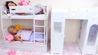 Muñecas hermanas organizan nuevo dormitorio con muebles de juguetes I Juguetes muñecas