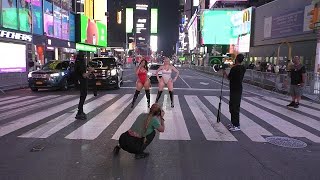 LATIN GIRLS MODELS MAGAZINE COVER STREET PHOTOSHOOT NEW YORK CITY TIMES SQUARE