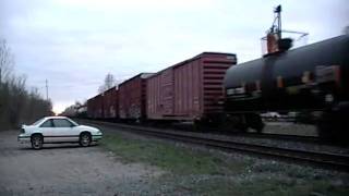 CN 382 w/ one unit wonder CN 5777 through ingersoll on april 29,2011.MOD