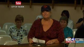 Mayor caught whispering profanities during call to audience