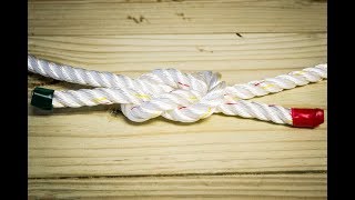 How to Tie a Reef Knot ⎮Tutorial - Professional Yacht Training Usa