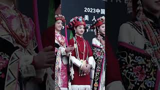 Tibetan girls are the world’s national beauty, Danba. Jiarong Tibetan style and autumn charm. Beaut