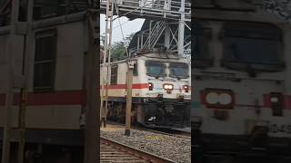 Dangerous WAP-7 😨 With Ajmer Sealdah Express 🔥 #shorts