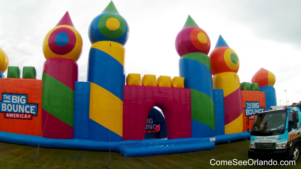 Set Up At Guinness Certified World’s Largest Bounce House - Big Bounce ...