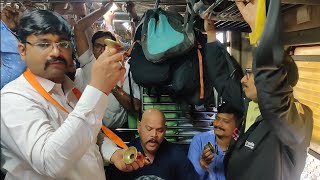 आयुष्य वेचूनी कुटुंब पोशिले | काय हित केले सांग बापा | अभंग | Local Train Bhajan