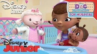 Η Μικρή Γιατρός | Το Μπάνιο του Μωρού | Doc McStuffins