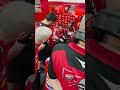 diskusi serius‼️ marc marquez dan pecco bagnaia dalam satu garasi ducati