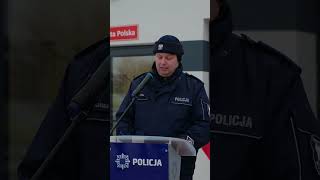 Najbezpieczniejsza biblioteka w regionie otwarta w Ostrowitem. Obok powstał posterunek policji.