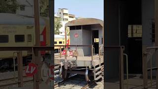 Gooty WDG4 Horn + Sounds | BCNHL Freight Train Crosses at Hazur Sahib Nanded |