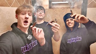 EXTREMELY CASUAL PUBLIC BATHROOM HOTBOX SMOKE SESH!!