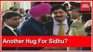 Will Navjot Sidhu Hug Pak Army Chief This Time Too? | Pakistan Kartarpur Event