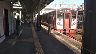 2024年11月3日撮影📱！鹿児島本線の八代駅１番乗り場  当駅止まりの電車到着(JR九州815系)