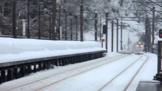 ほくほく線681系特急はくたか3号　虫川大杉駅通過