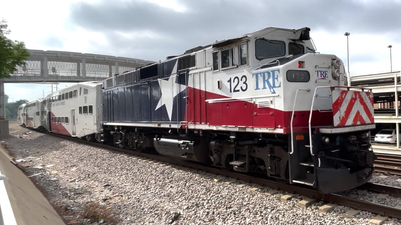 Riding Trinity Railway Express (TRE), Downtown Dallas To Downtown Fort ...