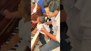 පියානෝ එක උඩ නැගලා පියානෝ ගහන බබෙක් 🤣 | Baby Saranya playing piano