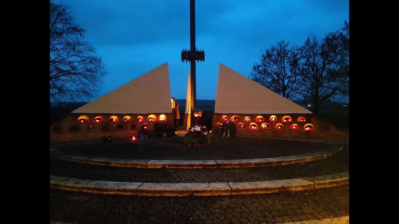 Gedenken Der Opfer Der Rheinwiesenlager - Bretzenheim - Feld Des ...