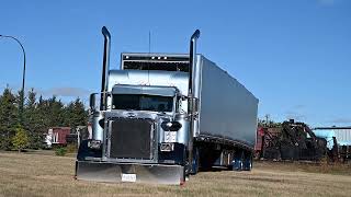 1995 Peterbilt 379: Mike Bodnar, The 2023 Wowtrucks Calendar