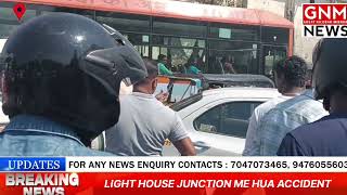 Ghamasan Accident: Bus Aur Car ka Accident at light house junction