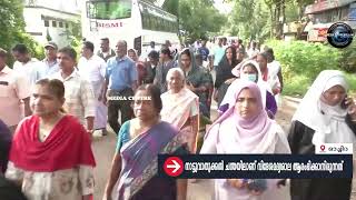 ഓച്ചിറയില്‍ മദ്യവില്‍പ്പനശാലയ്‌ക്കെതിരെ നടത്തി വന്ന സമരം അവസാനിപ്പിച്ചു.