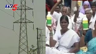 Sangareddy Farmers Protest Against High Tension Power Lines | TV5 News