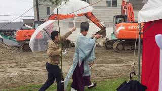 【楓工務店・今日のこだわり】成清君頑張る！ 雨天の地鎮祭、神主さん足速い！