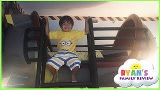 Minion Hotel Room tour at Universal Studio and gift shopping! Family Fun Trip with Ryan's Family Rev