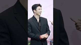 Johnny Huang Jingyu's smile like a spring breeze iQIYI Scream Night red carpet 20241207｜黄景瑜爱奇艺尖叫之夜红毯