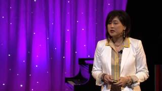 Delivering happiness: Jenn Lim at TEDxMidwest