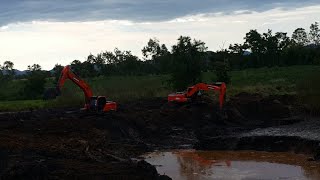 DOOSAN DX200A แพ็คคู่ลงงานขุดลอกหนอง อ.หนองบัวแดง จ.ชัยภูมิ ครับ