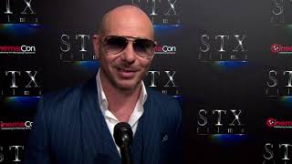 Cinemacon 2019 - STX - UglyDolls - Itw Pitbull (official video)