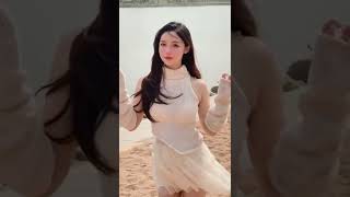 街拍(812)  这样的小姐姐在手你会怎么做？ #街拍美女 #shorts #tiktok #抖音 #太古里 #成都 #网红 #小姐姐  #大长腿