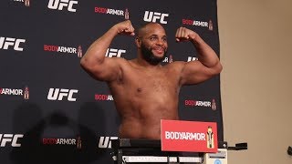 Daniel Cormier hits 236 pounds for heavyweight title rematch with Stipe Miocic