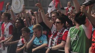 Warm onthaal van legioen voor Feyenoord-selectie