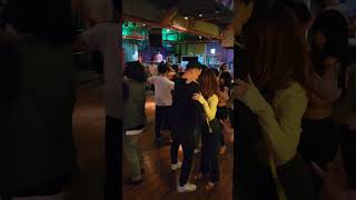 나는 로봇이네ㅜㅜ #bachata #salsa #dance #dancing #bachatadance #dancesalsa #bachatasalsa #salsadance #살사댄스