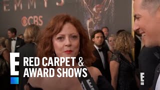 Susan Sarandon Can't Get Enough of Her E! Gift at 2017 Emmys | E! Red Carpet \u0026 Award Shows